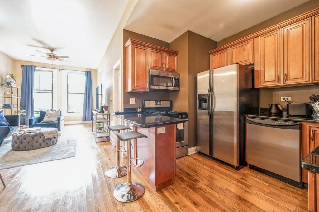 Lovely 2 Bed 3 Miles From Dt W Free Parking Чикаго Экстерьер фото